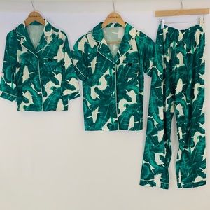 Girls satin-like sleeper set